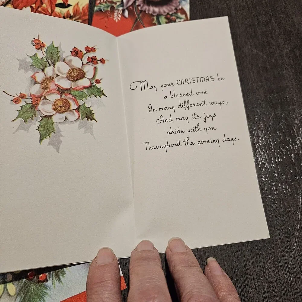 Lot of 5 Vintage CHRISTMAS Cards With Envelopes Diamond Line USA Florals